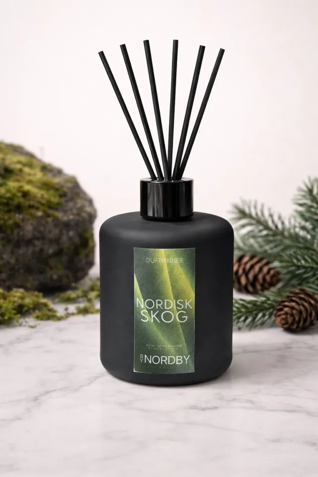 Nordisk Skog -Duftpinner 200 ml
